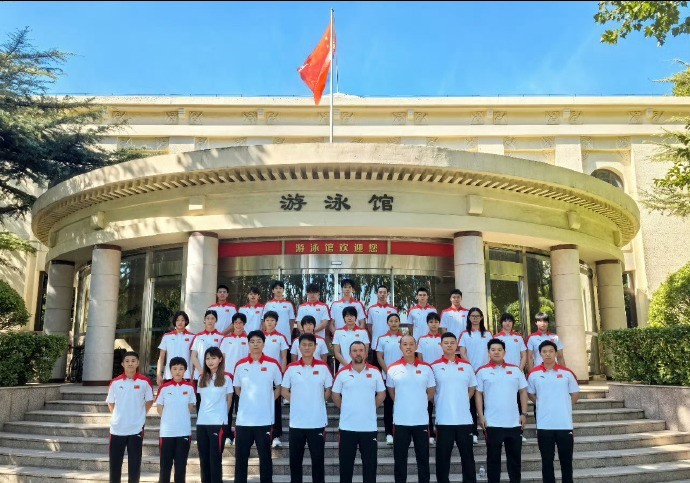 在世锦赛进, 容第二棒杨, 小无缘游泳
